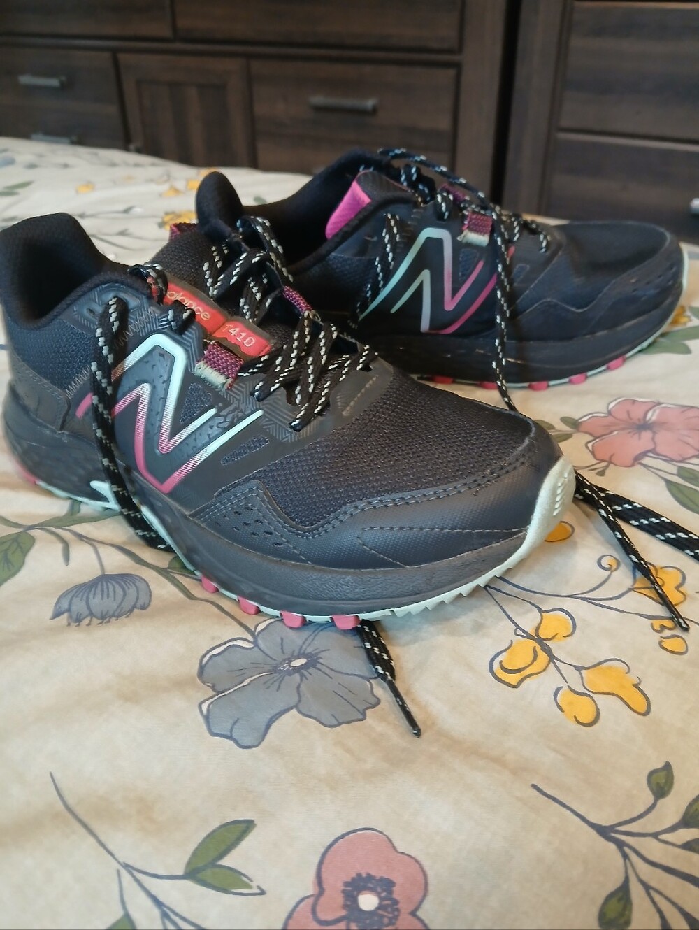 New Balance Women's 410v8 Trail Running Shoe